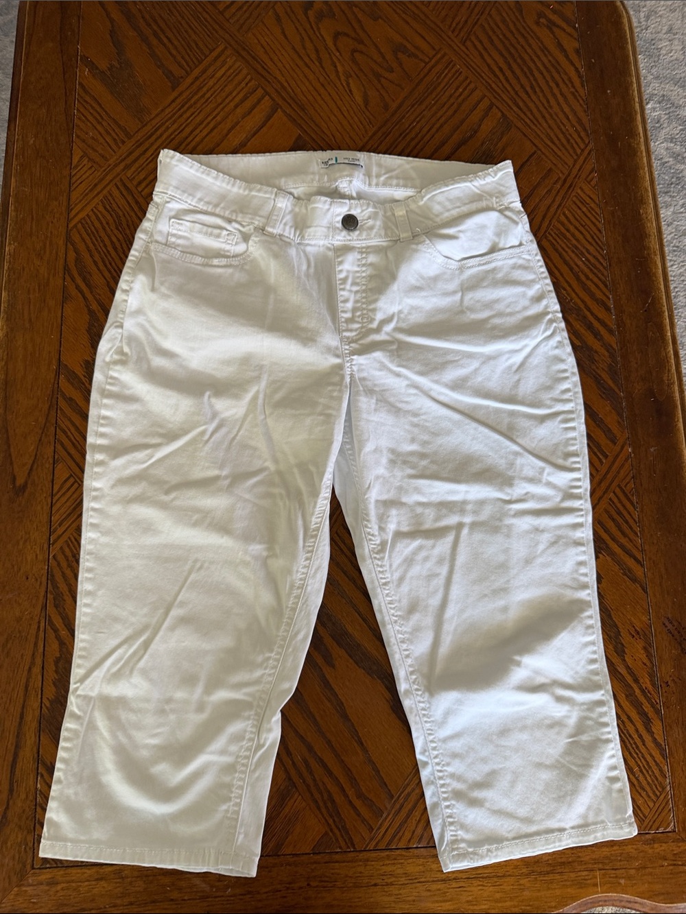 Riders by Lee White Women's Capri Pants